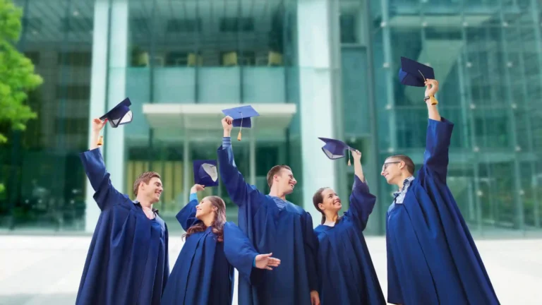 Experienced Faculty and Industry Connections